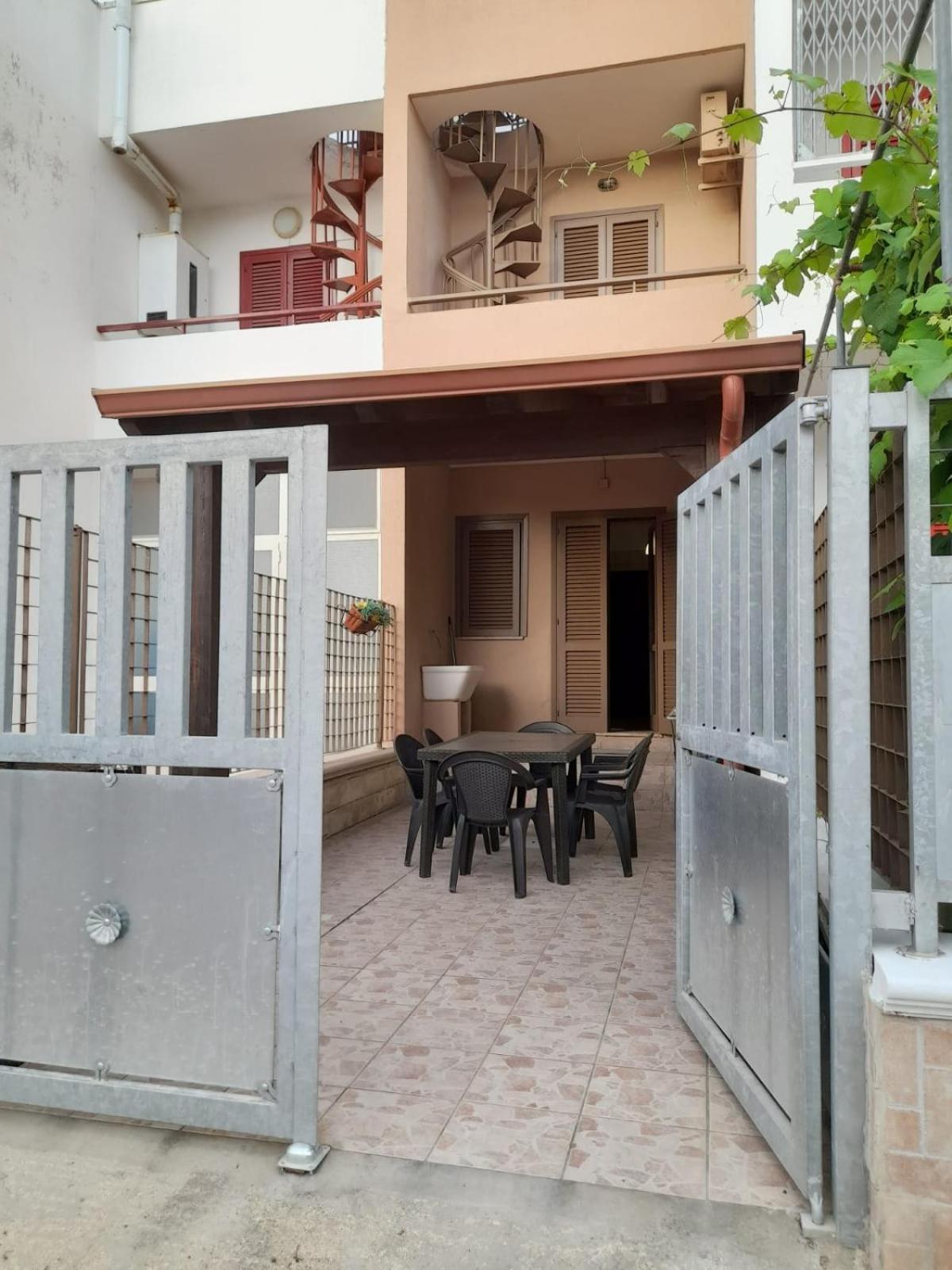 Caravaggio Apartment Porto Cesareo Buitenkant foto